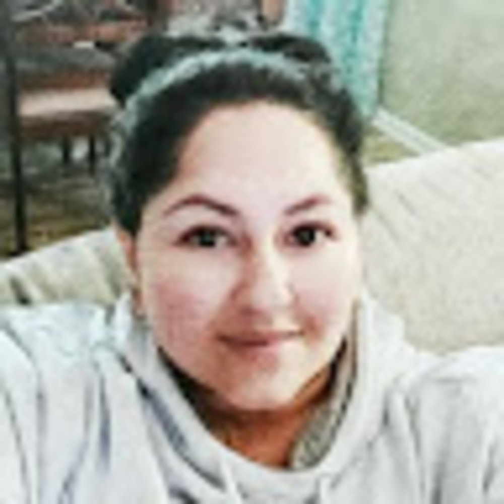 Meet your Posher, Yolanda